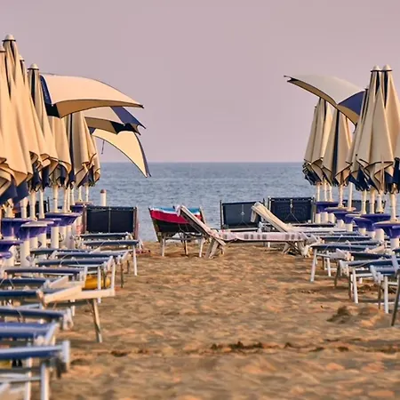 Beachfront 50m From The Sea With Balcony Apartment Bibione