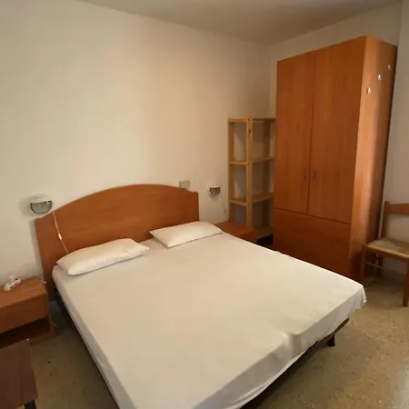 Beachfront 50m From The Sea With Balcony Apartment Bibione